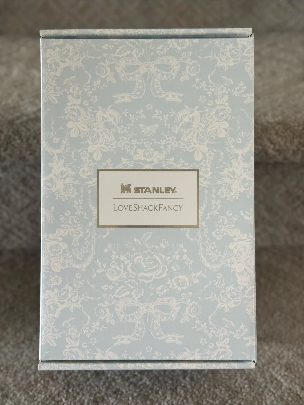 Stanley 1913 x LoveShackFancy Holiday Reserve Wine Tumbler | 11 OZ Alpine Blue - Picture 2 of 6